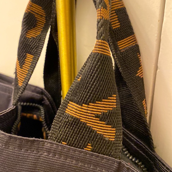 FENDI TOTE 1925 great loved condition with Fendi dust bag. - Picture 5 of 7